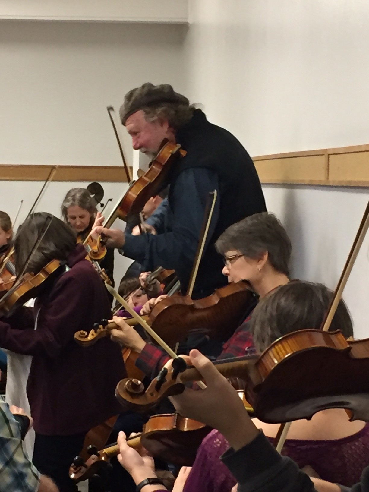 Fiddle raid in progress, lead by the fearless Alasdair!